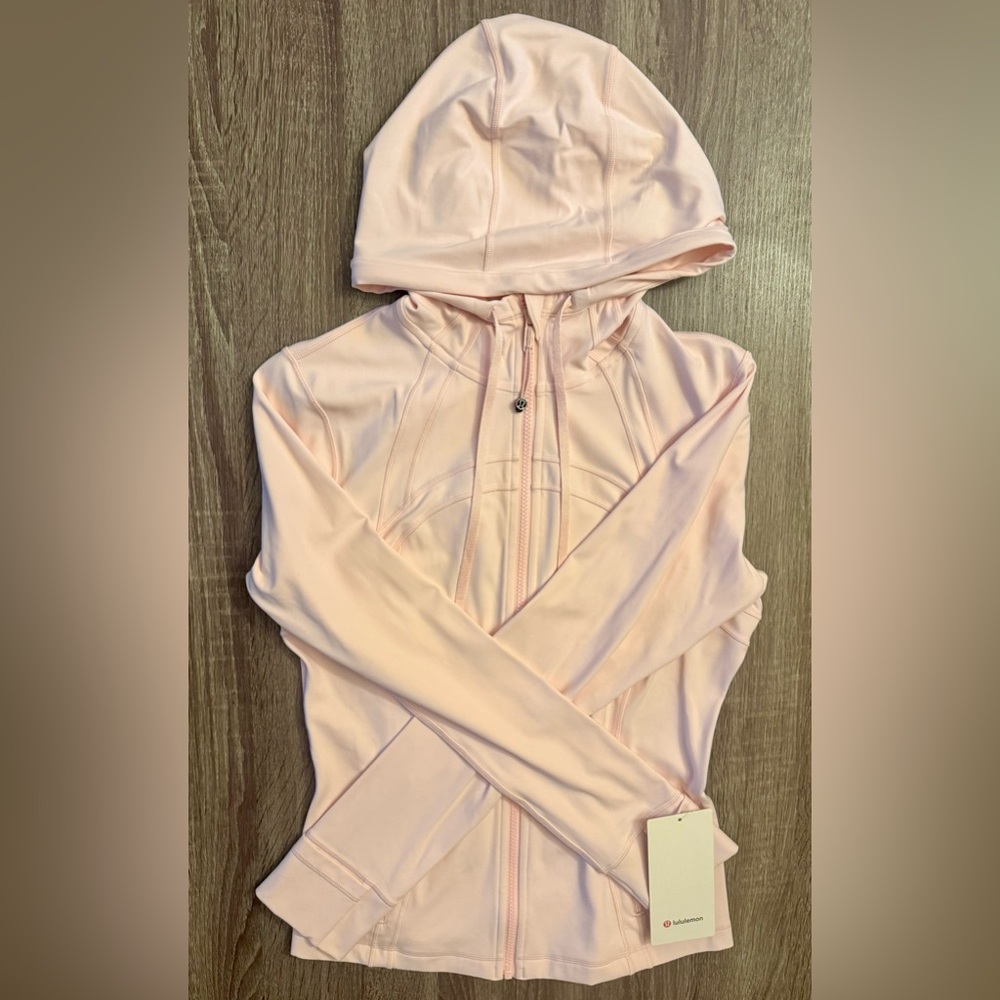 New Lululemon define hooded jacket.Nulu.Strawberry milkshake.Size 10.Light pink